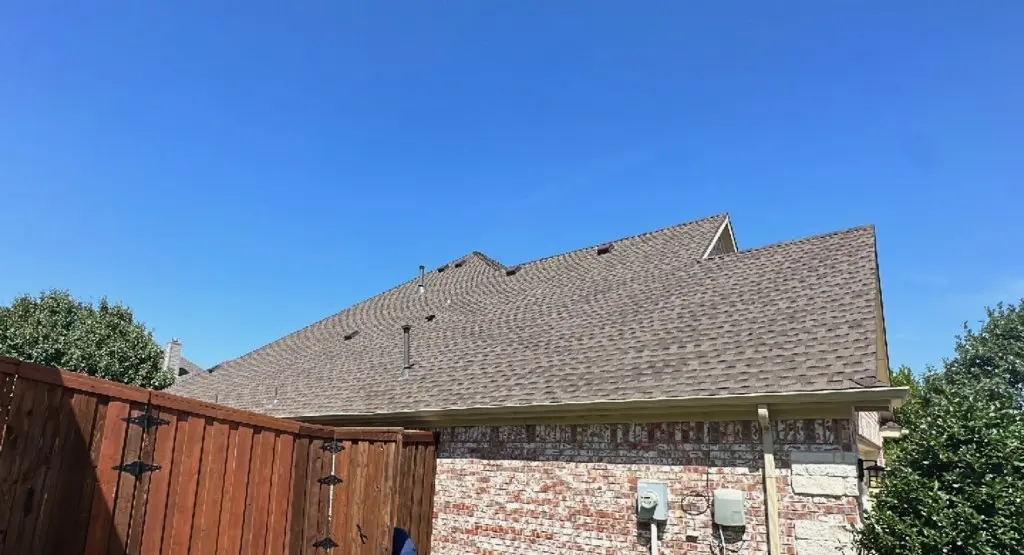 Completed roof replacement project in Green